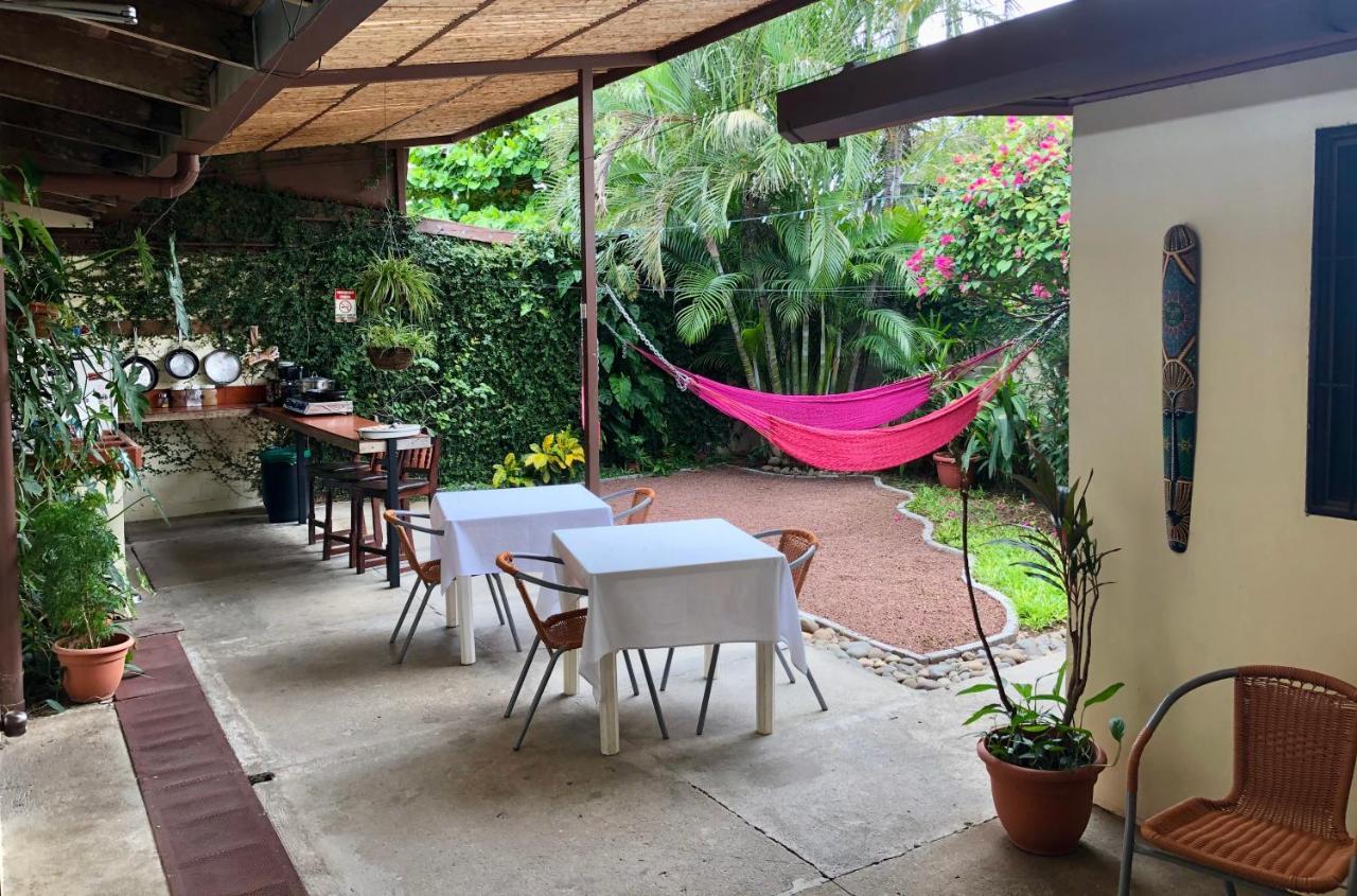 Hostel Dodero Liberia Exteriör bild